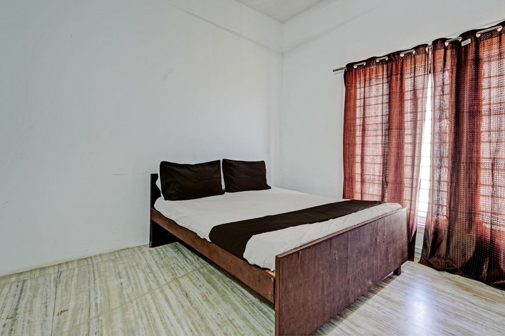 Hotel Oyo Flagship Ecr Goa Beach 3*
