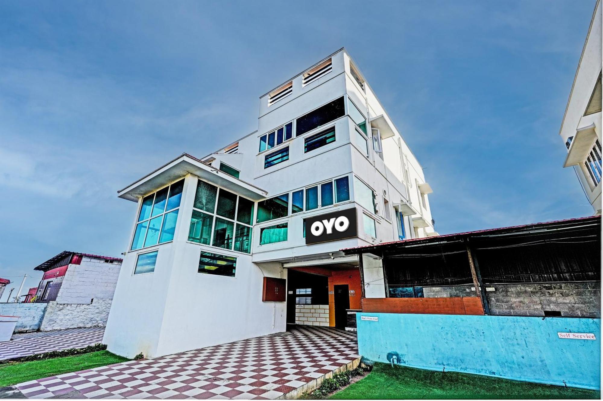 Oyo Flagship Ecr Goa Beach Hotel 3*