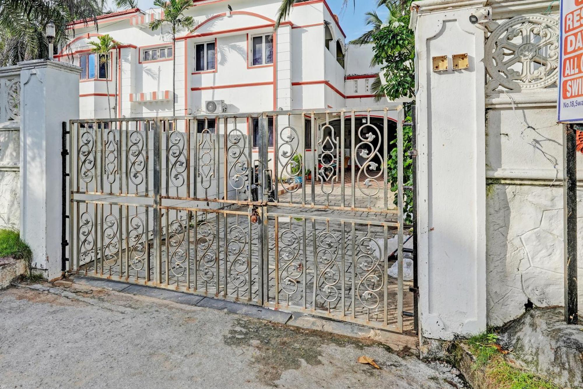 Hotel Oyo Flagship Ecr Goa Beach 3*